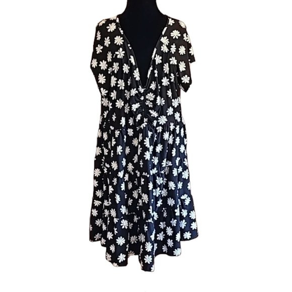 No Boundaries Dresses & Skirts - NOBO No Boundaries floral soft slip over dress V-neck elastic waist Plus 4X